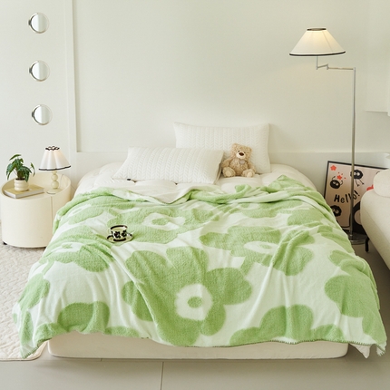91家纺网 家纺一手货源 找家纺 恋佳居 2025新款太阳花舒棉绒被套毯 绿色