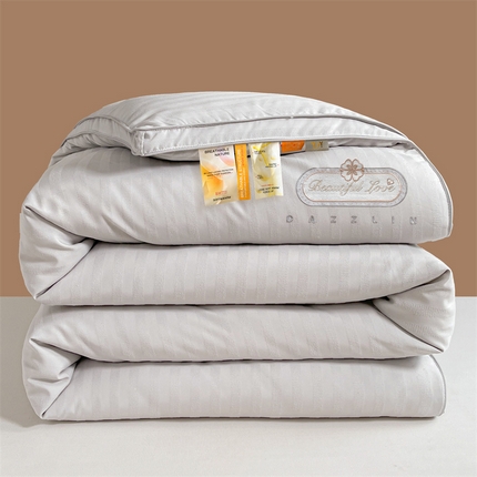 91家纺网 家纺一手货源 找家纺 （总）2025新款艾格纹提花刺绣大豆被被子被芯