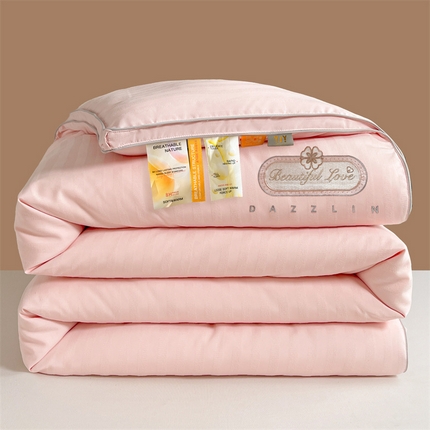 91家纺网 家纺一手货源 找家纺 （总）2025新款艾格纹提花刺绣大豆被被子被芯