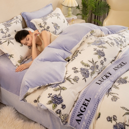 91家纺网 家纺一手货源 找家纺 念家居 2025新款压线款高克重牛奶绒四件套 繁花似锦