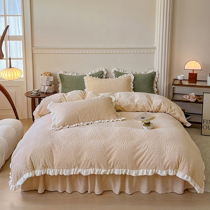 （总）恩和家纺 2024新款牛奶绒雕花绒木耳飞边款四件套