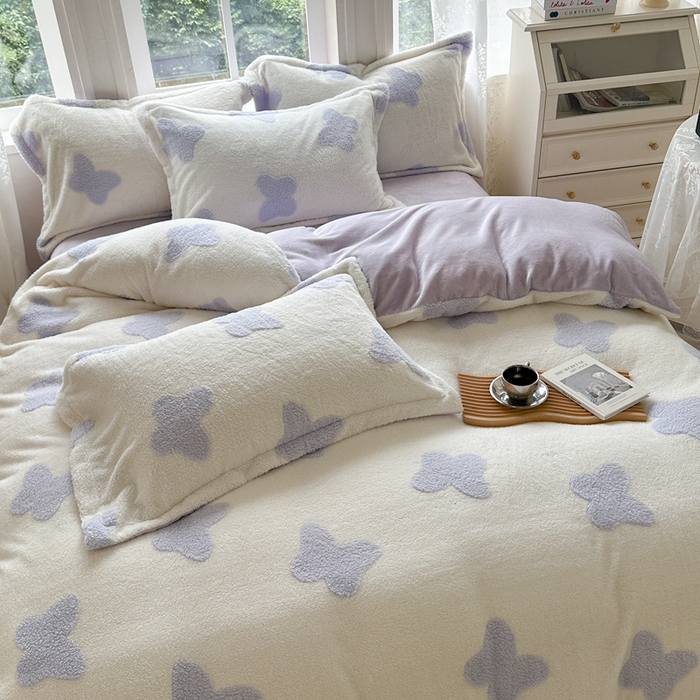 91家纺网 家纺一手货源 找家纺 萝莉家纺 2024新款加厚舒舒绒提花舒棉绒牛奶绒系列四件套 蝴蝴浅紫