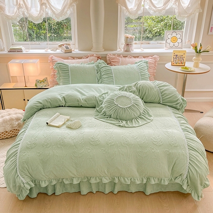 91家纺网 家纺一手货源 找家纺 （总）恩和家纺 2024新款牛奶绒雕花绒法式飞边四件套