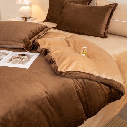 91家纺网 家纺一手货源 找家纺 （总）念家居 2025新款压线款高克重牛奶绒四件套