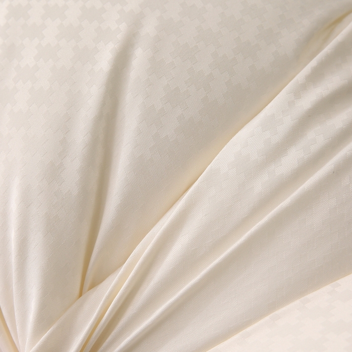 91家纺网 家纺一手货源 找家纺 赛格时代家居 2024新款A类云感立体舒适枕 灰