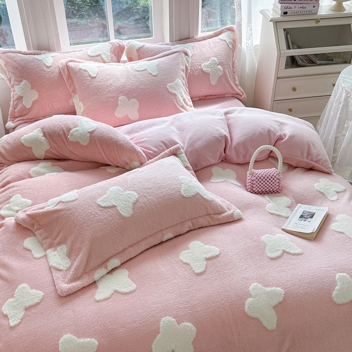 91家纺网 家纺一手货源 找家纺 萝莉家纺 2024新款加厚舒舒绒提花舒棉绒牛奶绒系列四件套 蝴蝶粉