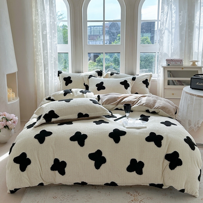 91家纺网 家纺一手货源 找家纺 萝莉家纺 2024新款加厚舒舒绒提花舒棉绒牛奶绒系列四件套 蝴蝶黑