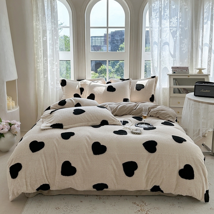 91家纺网 家纺一手货源 找家纺 萝莉家纺 2024新款加厚舒舒绒提花舒棉绒牛奶绒系列四件套 黑爱心奶咖