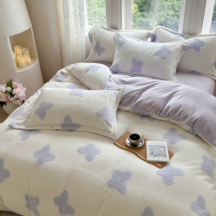 91家纺网 家纺一手货源 找家纺 萝莉家纺 2024新款加厚舒舒绒提花舒棉绒牛奶绒系列四件套 蝴蝴浅紫