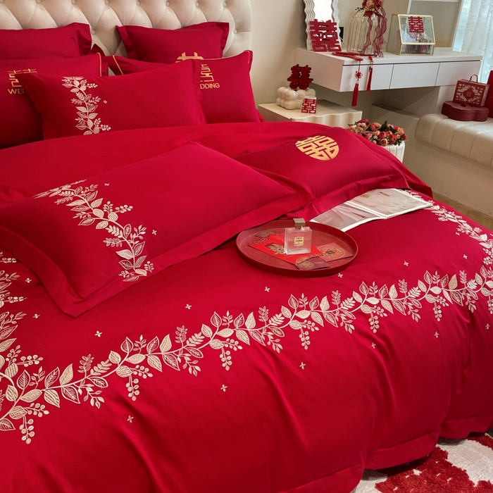 91家纺网 家纺一手货源 找家纺 欧乐蒂 2025新款亲肤棉婚庆刺绣四件套系列 秘密花园