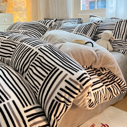 91家纺网 家纺一手货源 找家纺 （总）2024新款高克重牛奶绒四件套-自然光