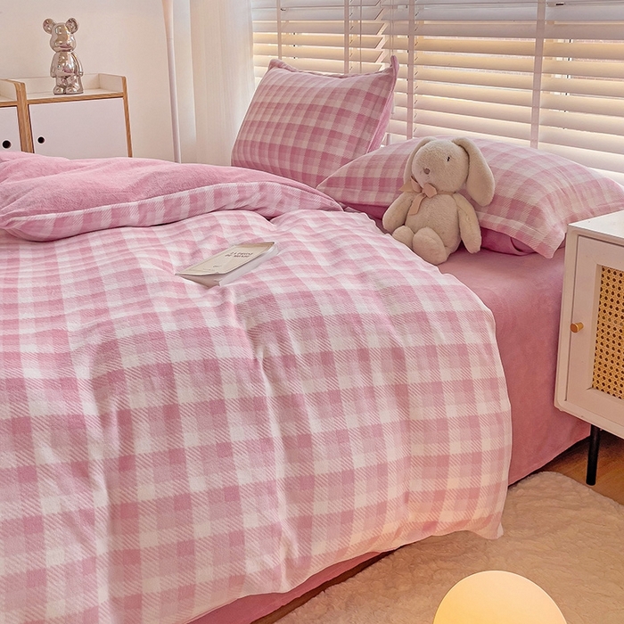 91家纺网 家纺一手货源 找家纺 （总）简一 2025新款牛奶绒无印风ins风方格系列-四件套