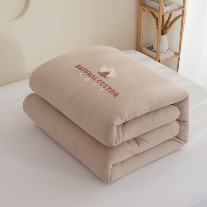 91家纺网 家纺一手货源 找家纺 棉造家居 2024新款A类全棉新疆棉花被针织棉绗缝春秋冬被子 杏色