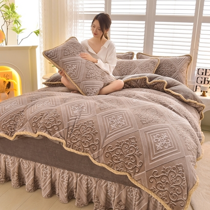 91家纺网 家纺一手货源 找家纺 （总）董成龙家纺 2025新款220克印花牛奶绒四件套A类全消光婴儿级加厚立体四件套