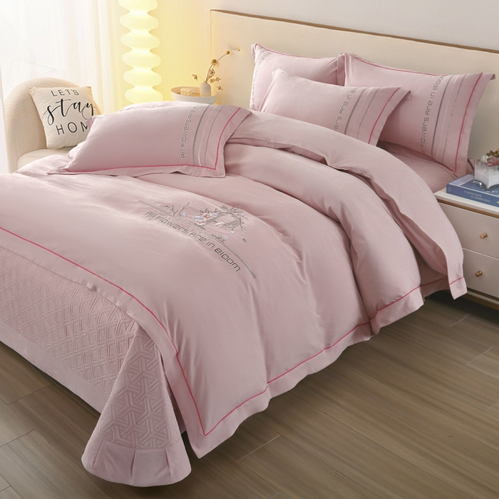 91家纺网 家纺一手货源 找家纺 OL家纺 2024新款磨毛暖绒床盖夹棉四件套刺绣轻奢风 樱花粉