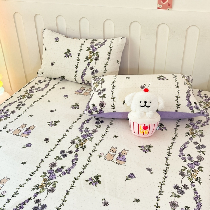 91家纺网 家纺一手货源 找家纺  星座家纺 2025新款小清新牛奶绒单床笠 兔兔伙伴