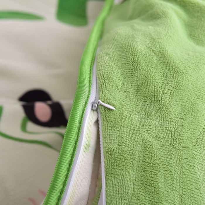 91家纺网 家纺一手货源 找家纺 曼尼家纺2025高克重直播印花床裙款法莱绒金貂珊瑚绒牛奶绒四件套 小熊丫丫