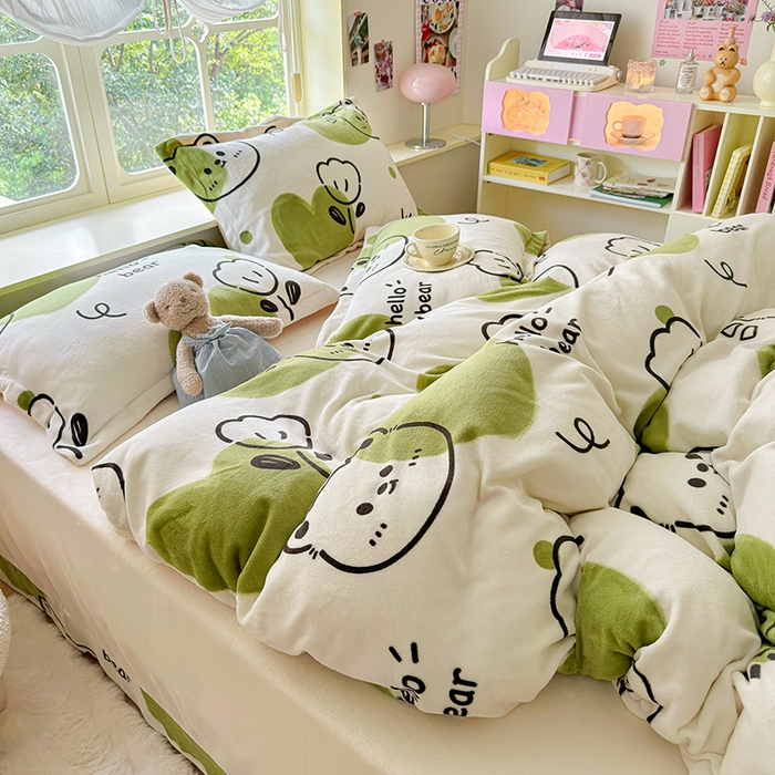 91家纺网 家纺一手货源 找家纺 呗旺鹿 2024新款高克重印花牛奶绒四件套 开心熊