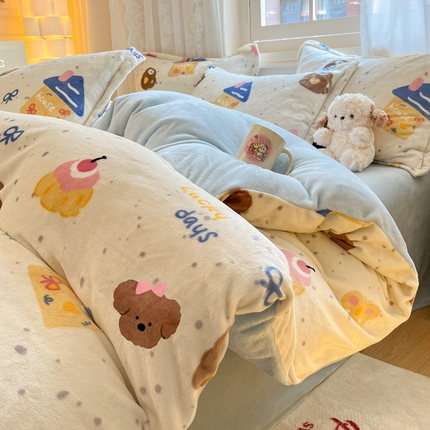 91家纺网 家纺一手货源 找家纺 （总）2024新款高克重牛奶绒四件套-自然光