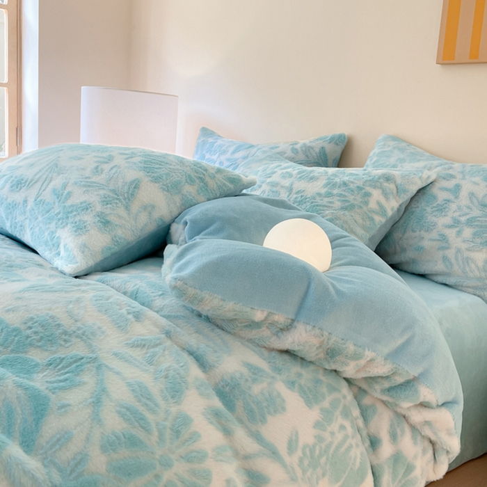 91家纺网 家纺一手货源 找家纺 金爱家 2024新品全消光A类纯色獭兔毛绒立体牛奶绒兔毛雕花350克四件套 兔毛繁花绿色