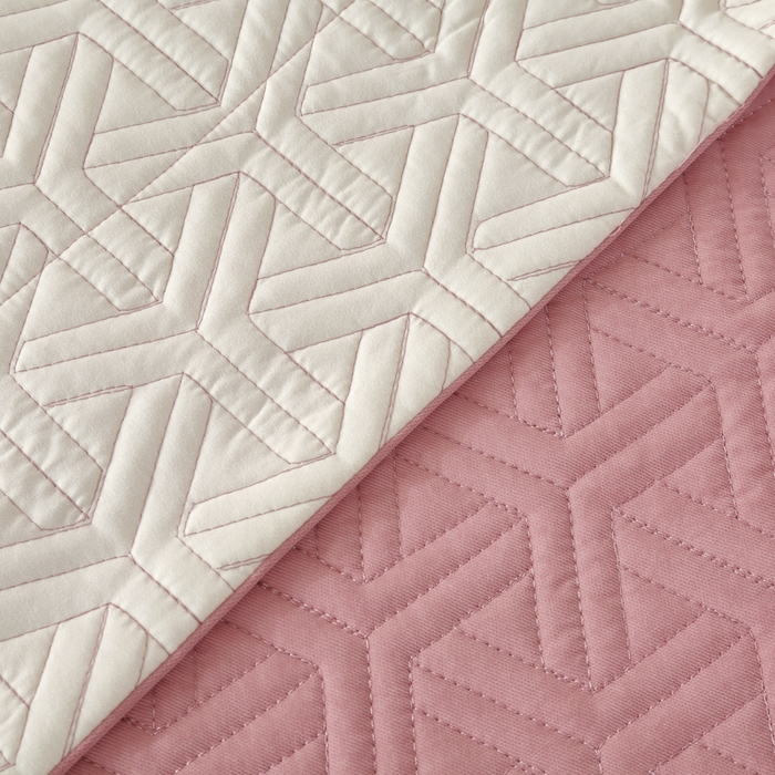 91家纺网 家纺一手货源 找家纺 OL家纺 2024新款磨毛暖绒床盖夹棉四件套刺绣轻奢风 西瓜粉