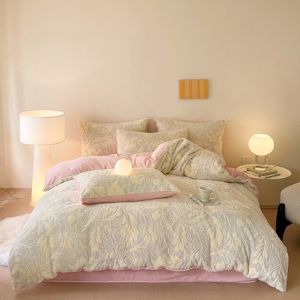 金爱家 2024新品全消光A类纯色獭兔毛绒立体牛奶绒兔毛雕花350克四件套 兔毛罗蒂曼黄色