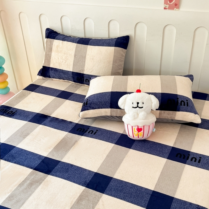 91家纺网 家纺一手货源 找家纺  星座家纺 2025新款小清新牛奶绒单床笠 英伦风