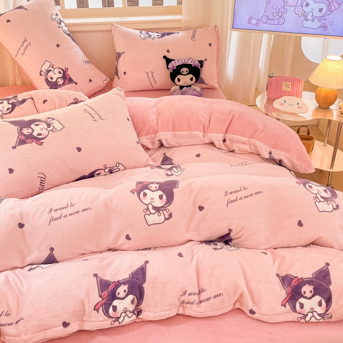 91家纺网 家纺一手货源 找家纺 桃子家居 2024新款三丽鸥卡通加厚高克重200克牛奶绒系列四件套 绒三丽鸥-可爱库洛米
