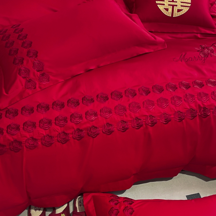 91家纺网 家纺一手货源 找家纺 欧乐蒂 2025新款亲肤棉婚庆刺绣四件套系列 水晶之恋