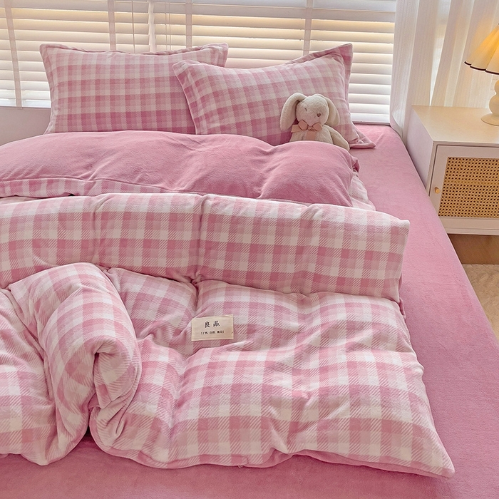 91家纺网 家纺一手货源 找家纺 （总）简一 2025新款牛奶绒无印风ins风方格系列-四件套