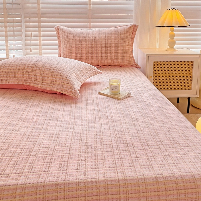 91家纺网 家纺一手货源 找家纺 简一 2024新款牛奶绒无印风ins风方格系列-单枕套 小香风荆棘-浅粉