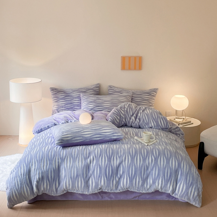 91家纺网 家纺一手货源 找家纺 金爱家 2024新品全消光A类纯色獭兔毛绒立体牛奶绒兔毛雕花350克四件套 兔毛时空紫色