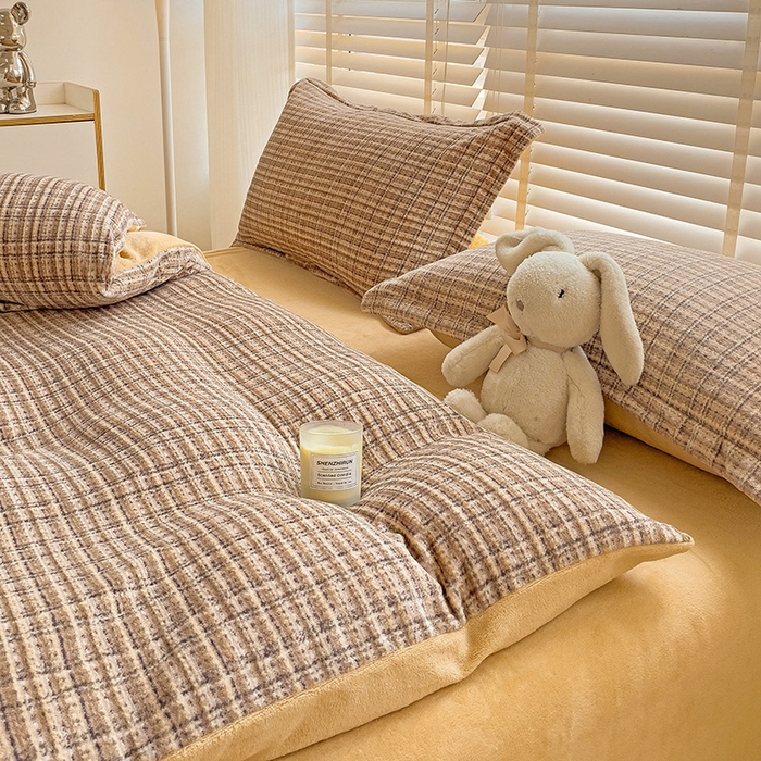 91家纺网 家纺一手货源 找家纺 简一 2025新款牛奶绒无印风ins风方格系列-四件套 小香风荆棘-浅咖