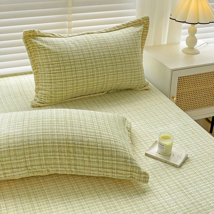 91家纺网 家纺一手货源 找家纺 简一 2024新款牛奶绒无印风ins风方格系列-单枕套 小香风荆棘-浅绿