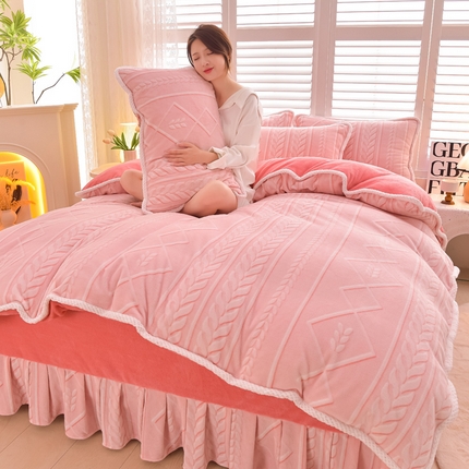 91家纺网 家纺一手货源 找家纺 （总）董成龙家纺 2025新款220克印花牛奶绒四件套A类全消光婴儿级加厚立体四件套