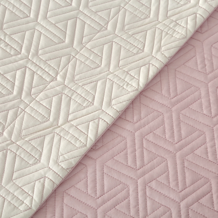 91家纺网 家纺一手货源 找家纺 OL家纺 2024新款磨毛暖绒床盖夹棉四件套刺绣轻奢风 樱花粉