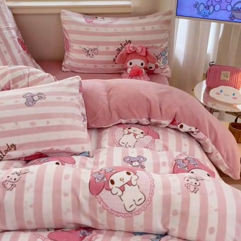 91家纺网 家纺一手货源 找家纺 桃子家居 2024新款三丽鸥卡通加厚高克重200克牛奶绒系列四件套 绒三丽鸥-粉梦美乐蒂