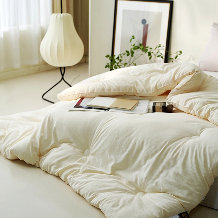 91家纺网 家纺一手货源 找家纺 欧夏家纺 2024新款日式素棉提花大豆被明太西川 米色