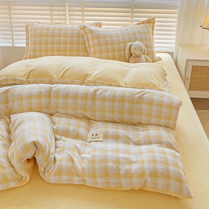 91家纺网 家纺一手货源 找家纺 简一 2025新款牛奶绒无印风ins风方格系列-四件套 无印风方格方格-浅黄