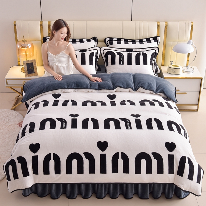 91家纺网 家纺一手货源 找家纺 曼尼家纺2025高克重直播印花床裙款法莱绒金貂珊瑚绒牛奶绒四件套 咪ni