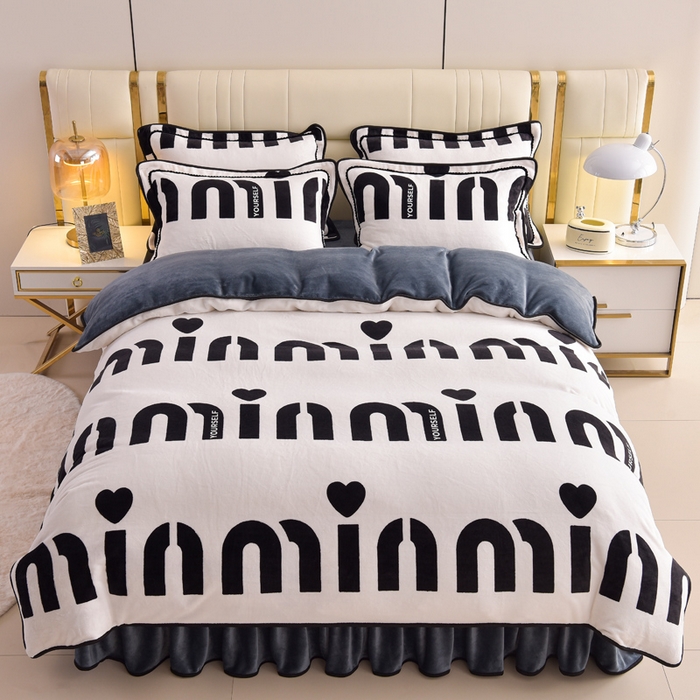 91家纺网 家纺一手货源 找家纺 曼尼家纺2025高克重直播印花床裙款法莱绒金貂珊瑚绒牛奶绒四件套 咪ni