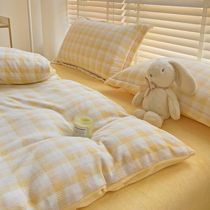 91家纺网 家纺一手货源 找家纺 简一 2025新款牛奶绒无印风ins风方格系列-四件套 无印风方格方格-浅黄