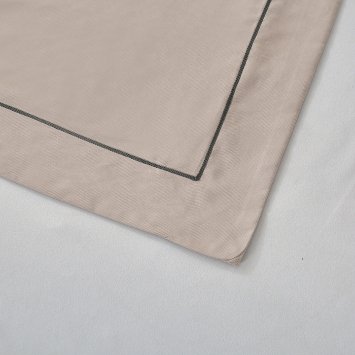 91家纺网 家纺一手货源 找家纺 OL家纺 2024新款磨毛暖绒床盖夹棉四件套刺绣轻奢风 奶咖色