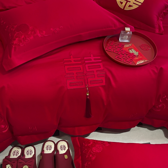 91家纺网 家纺一手货源 找家纺 欧乐蒂 2025新款亲肤棉婚庆刺绣四件套系列 花开富贵-红