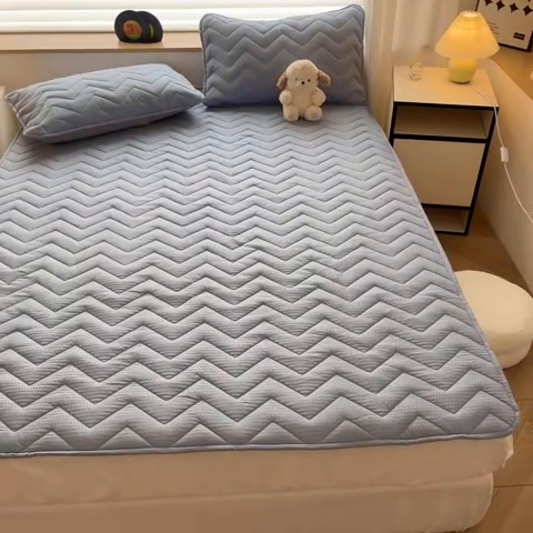 91家纺网 家纺一手货源 找家纺 老帅的工厂店 2025新款泡泡纱提花床垫系列 大床（有买家秀） 灰蓝