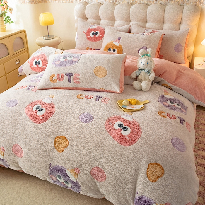 91家纺网 家纺一手货源 找家纺 慕梵家居 2024新款雪花绒卡通四件套 毛球