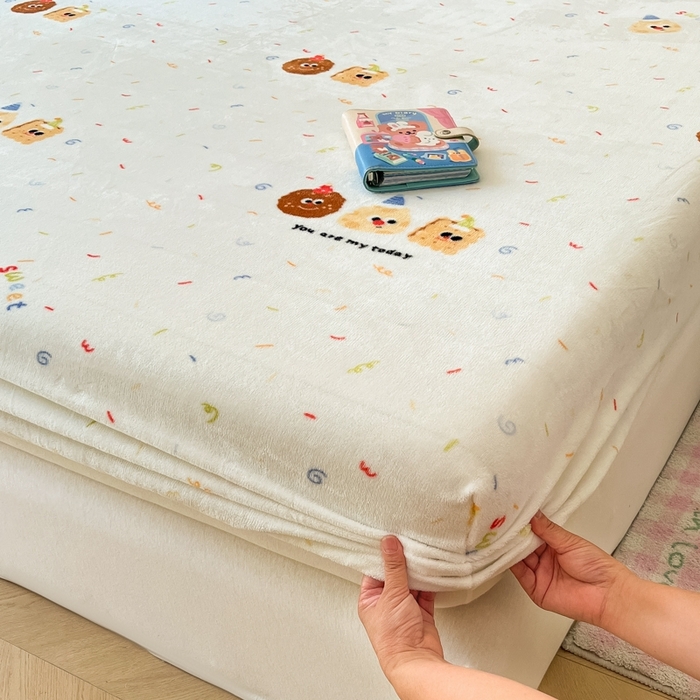 91家纺网 家纺一手货源 找家纺  星座家纺 2025新款小清新牛奶绒单床笠 曲奇饼干