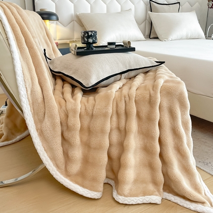 91家纺网 家纺一手货源 找家纺 丹本家纺 2025新款仿兔毛泡泡绒牛奶绒毛毯盖毯包边毛毯 驼色