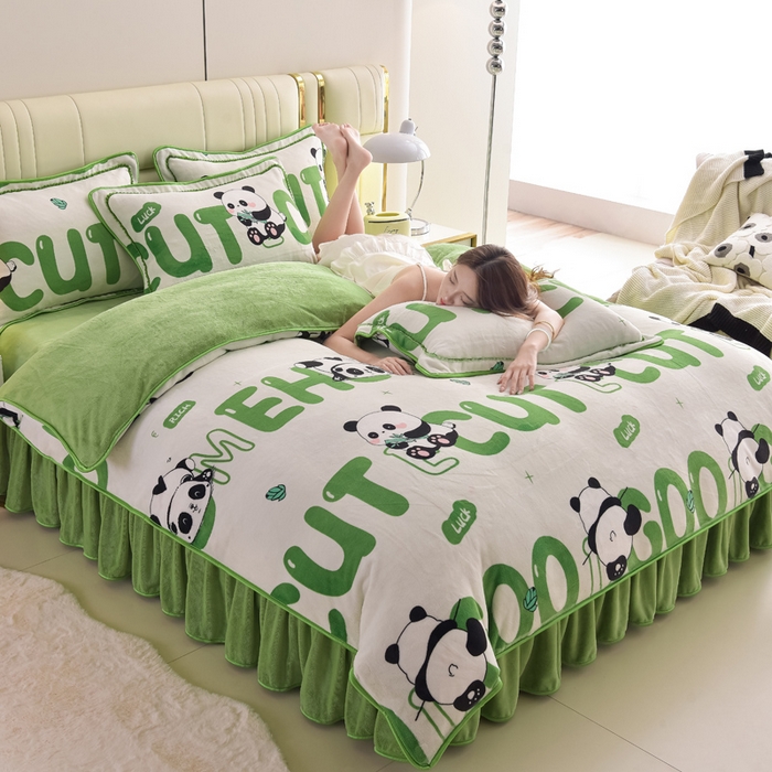 91家纺网 家纺一手货源 找家纺 曼尼家纺2025高克重直播印花床裙款法莱绒金貂珊瑚绒牛奶绒四件套 小熊丫丫