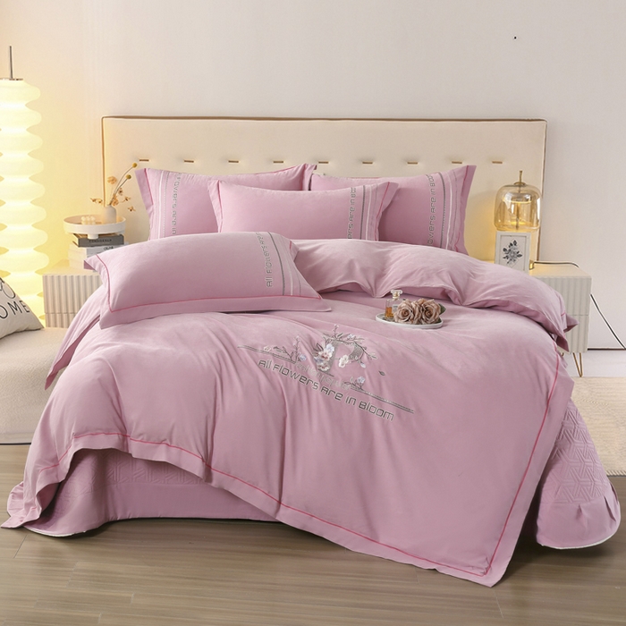 91家纺网 家纺一手货源 找家纺 OL家纺 2024新款磨毛暖绒床盖夹棉四件套刺绣轻奢风 粉豆沙